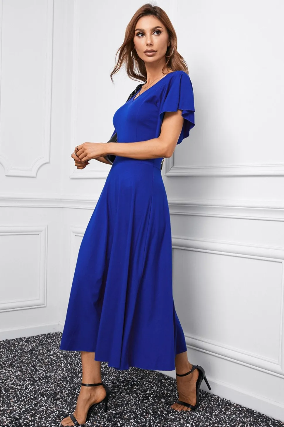 Vestido de festa simples vermelho com mangas de boné