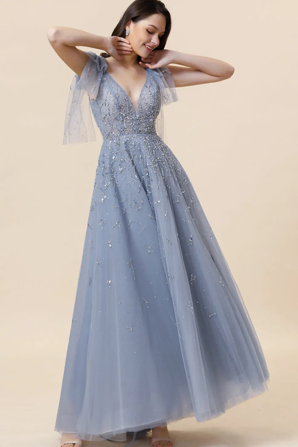 Vestido de Festa Tule Cinza Gola em V