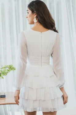 Vestido de formatura branco A-Line curto em camadas