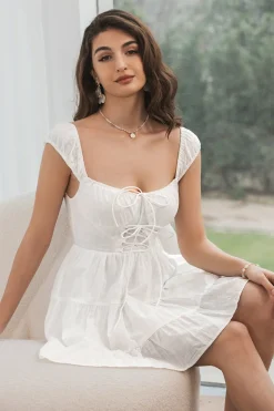 Vestido de formatura curto simples branco A-Line