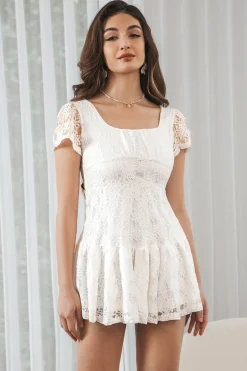 Vestido de formatura curto de renda branca A-Line