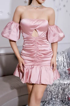 Vestido de Formatura Rosa Mini Fora do Ombro