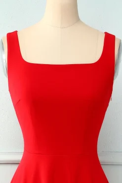 Vestido de gola quadrada vermelha