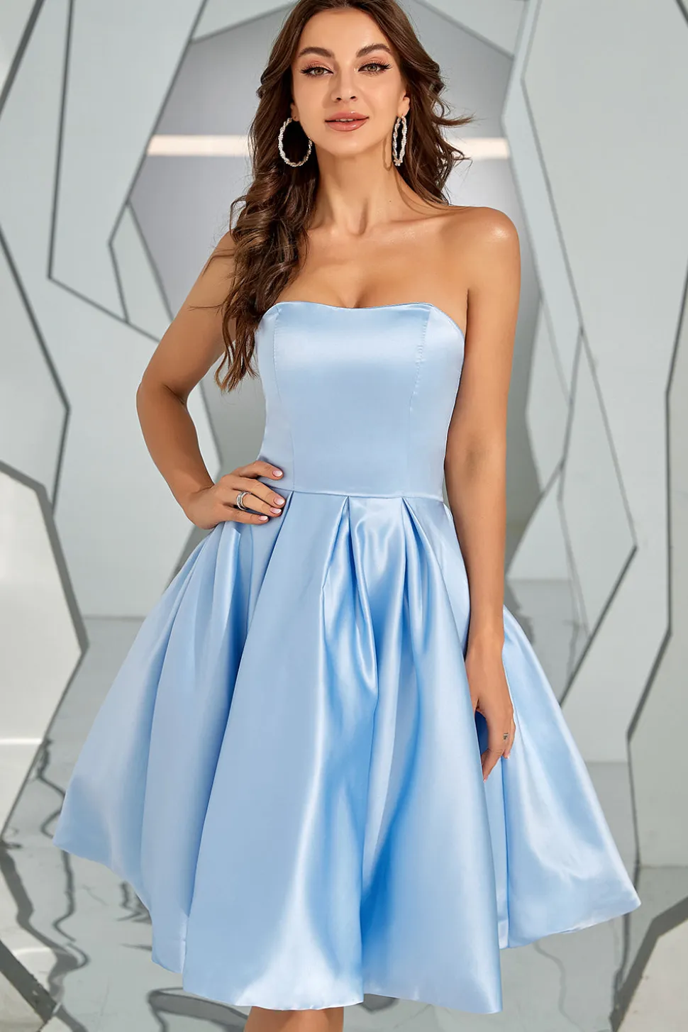 Vestido de homecoming sem alças azul céu