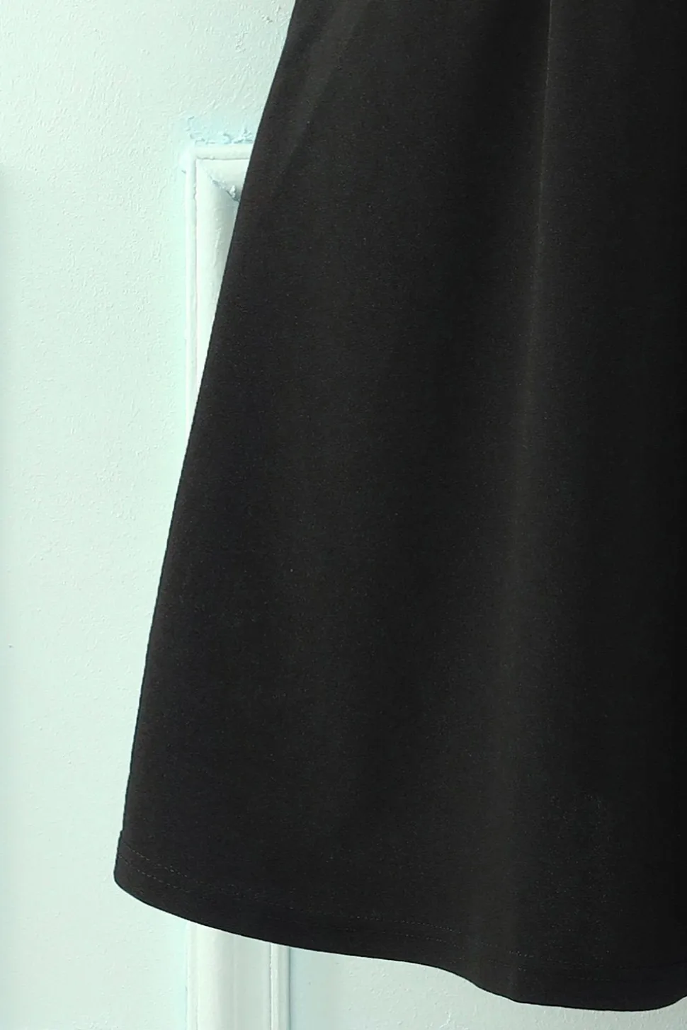 Vestido de lapela preto com bolsos