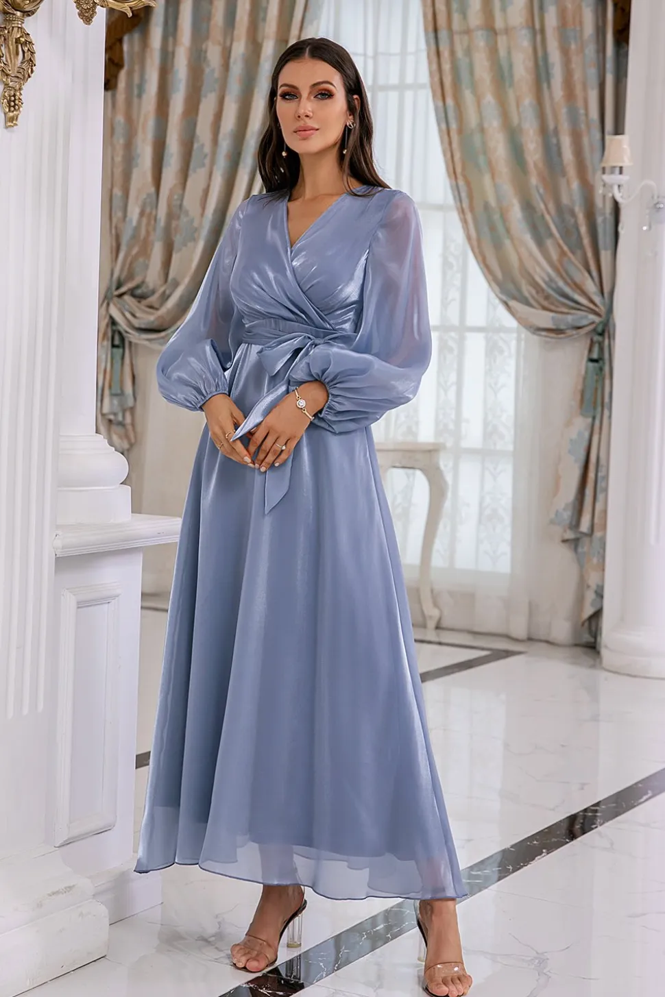 Vestido de mãe de mangas compridas azuis