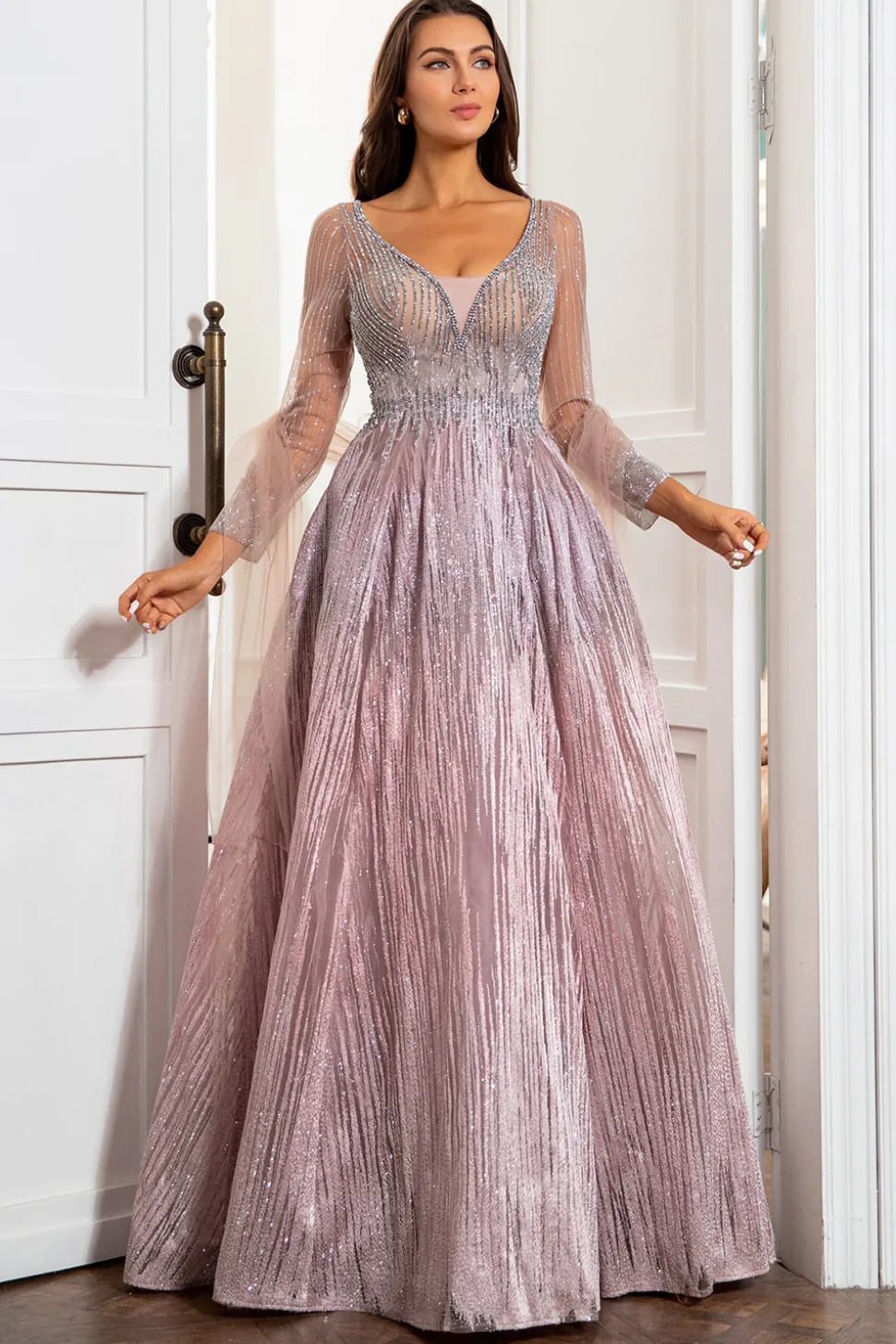 Vestido de mãe de ouro v luxuoso v com missangas