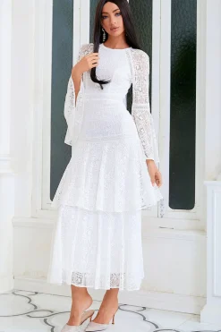 Vestido de mãe de renda branca de joia com mangas queimadas