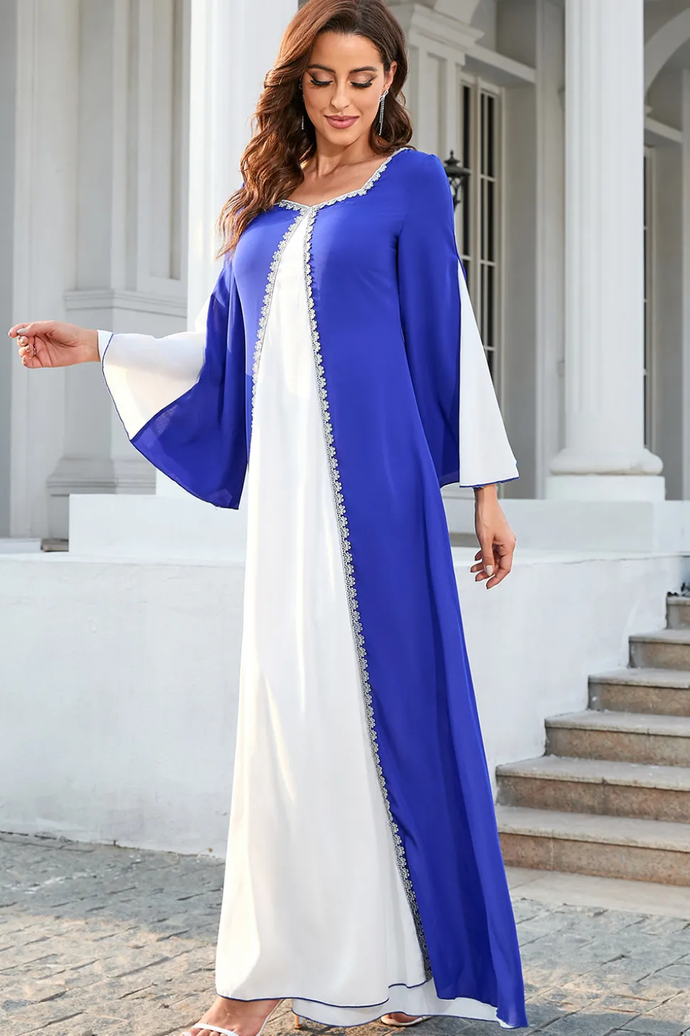 Vestido de mãe patchwork azul e branco