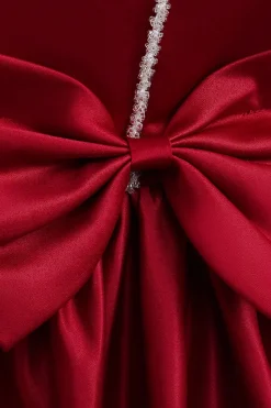 Vestido de menina de cetim Borgonha com arco