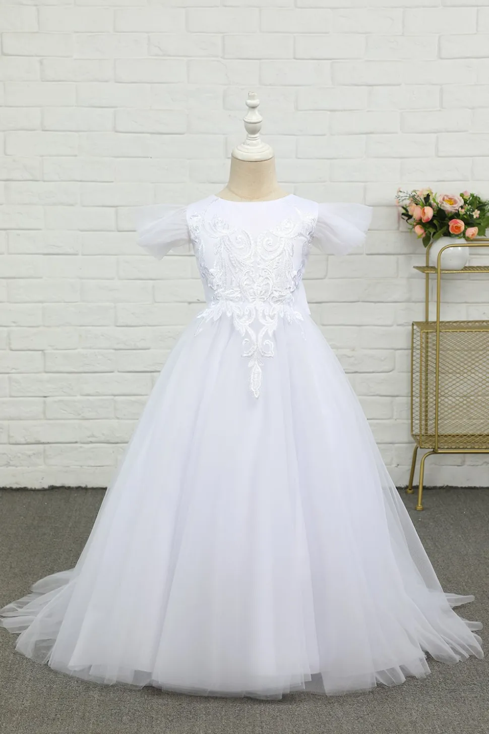 Vestido de menina de flor de chão de tulle branco