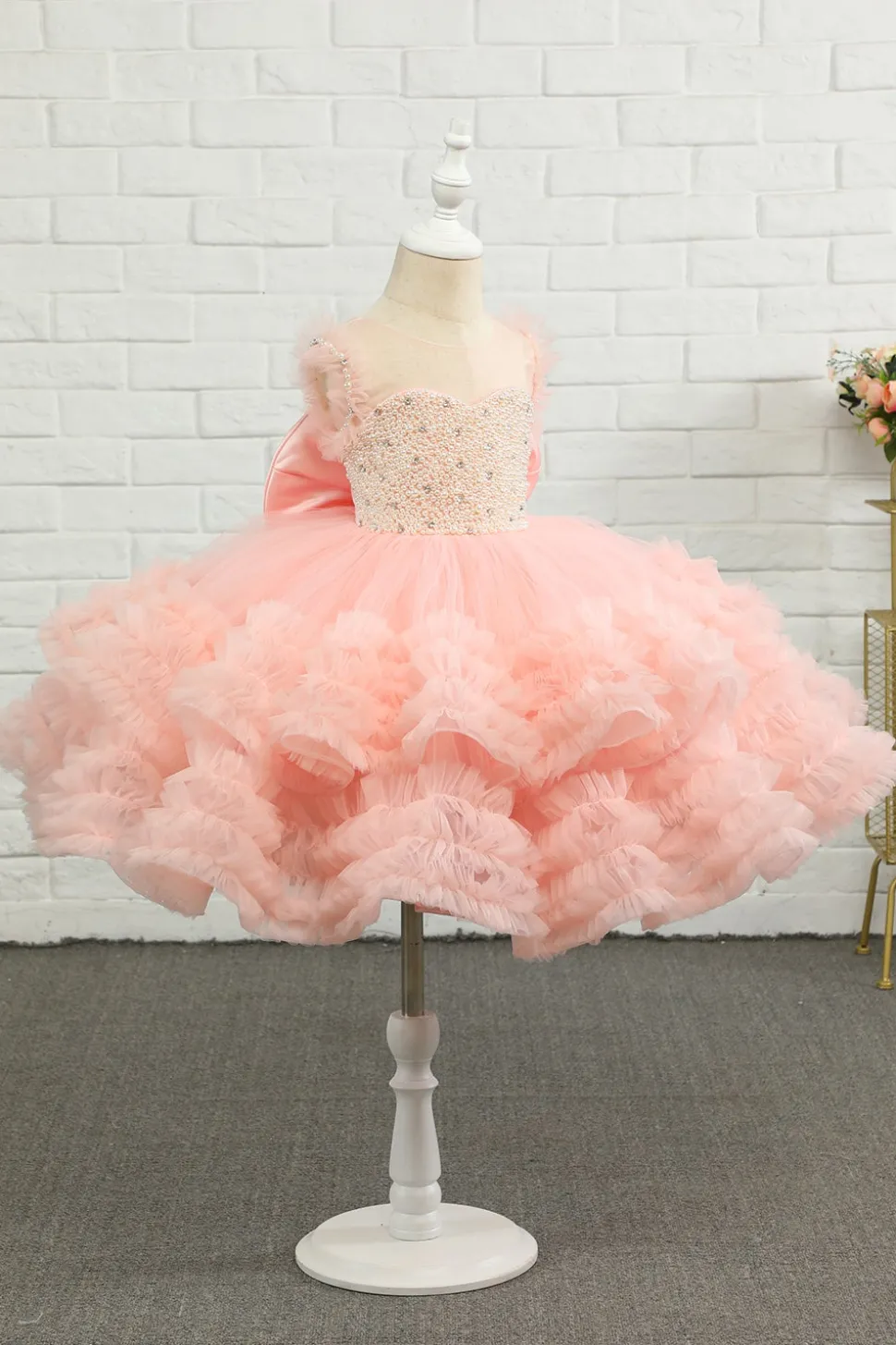 Vestido de menina de flor de tulle de missanga rosa com arco