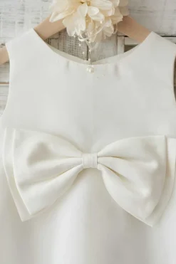 Vestido de menina flor branca de joia com bowknot