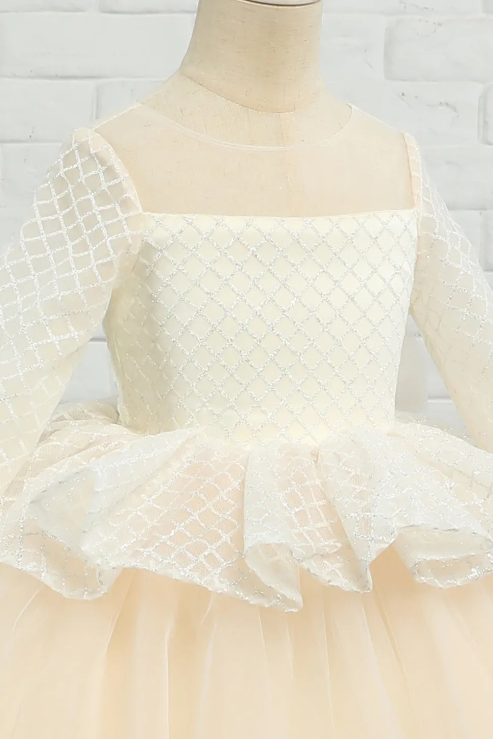 Vestido de menina flor de damasco alto-baixo com arco