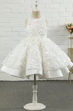 Vestido de menina flor sem mangas de aplique branco