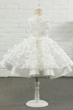 Vestido de menina flor sem mangas de aplique branco