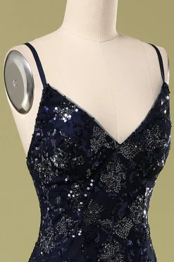 Vestido de noite azul marinho com lantejoulas