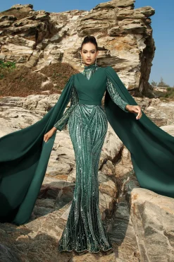 Vestido de noite de sereia verde escuro brilhante com mangas de cabo