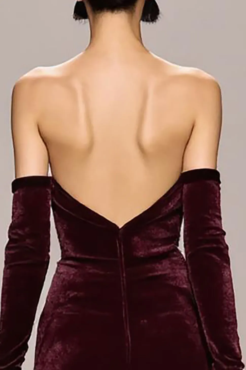 Vestido de noite de veludo longo sem alças vermelho escuro com fenda