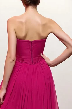 Vestido de noite rosa Ruched Strapless com fenda