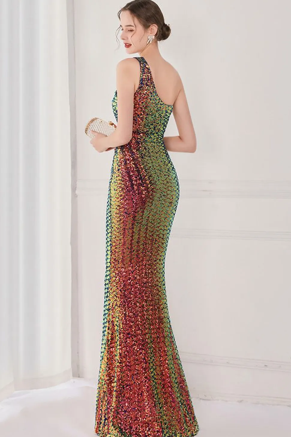 Vestido de noite sereia um ombro colorido