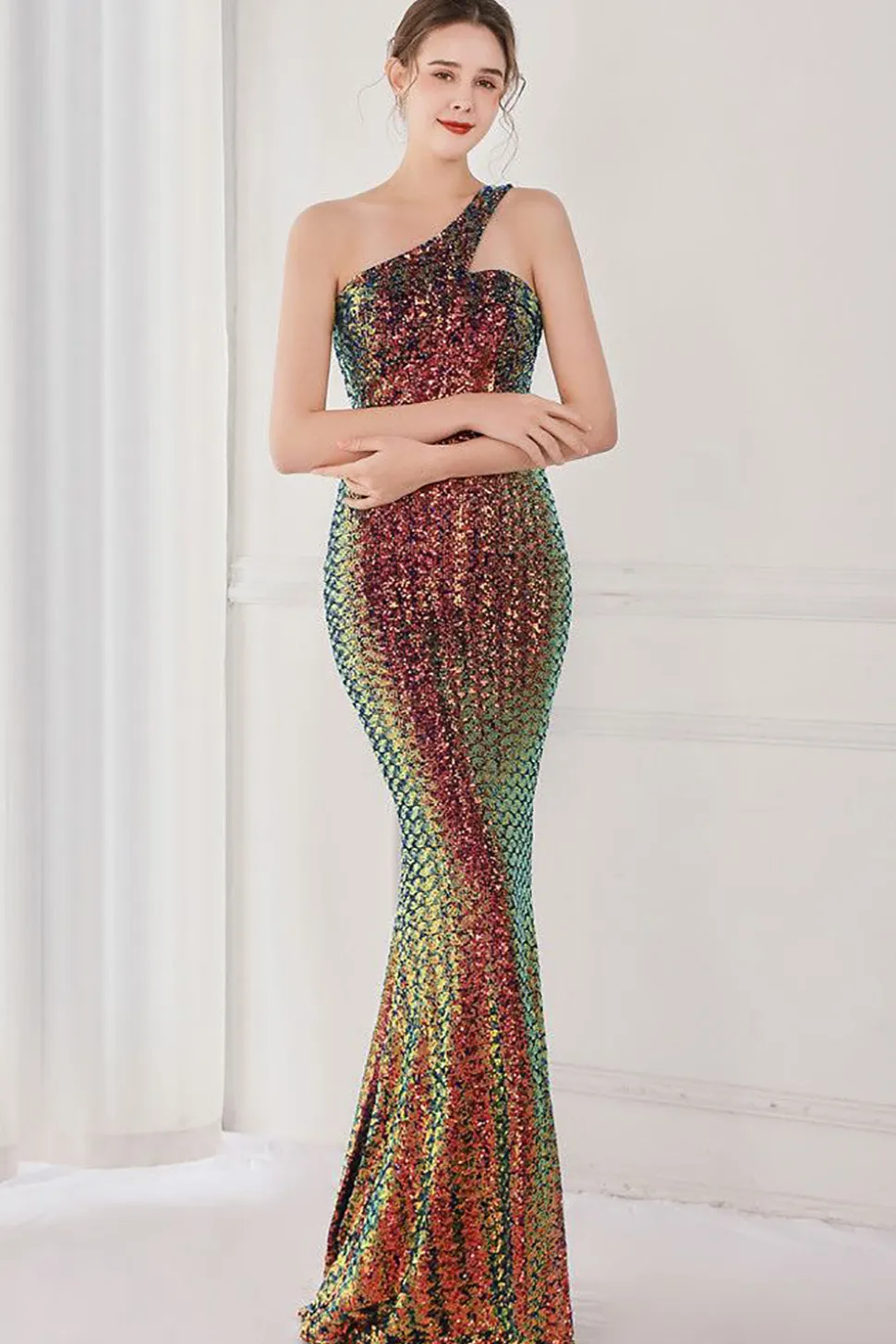 Vestido de noite sereia um ombro colorido
