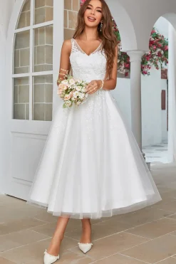 Vestido de noiva branco de tule de bezerro médio com renda