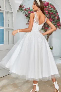 Vestido de noiva branco de tule de bezerro médio com renda