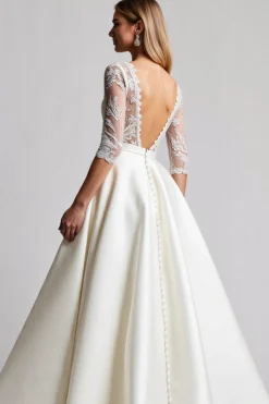 Vestido de Noiva com Meias Mangas Renda Longo Linha-A Marfim