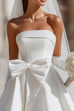 Vestido de Noiva Curto Branco A Line Sem Alças com Bolsos