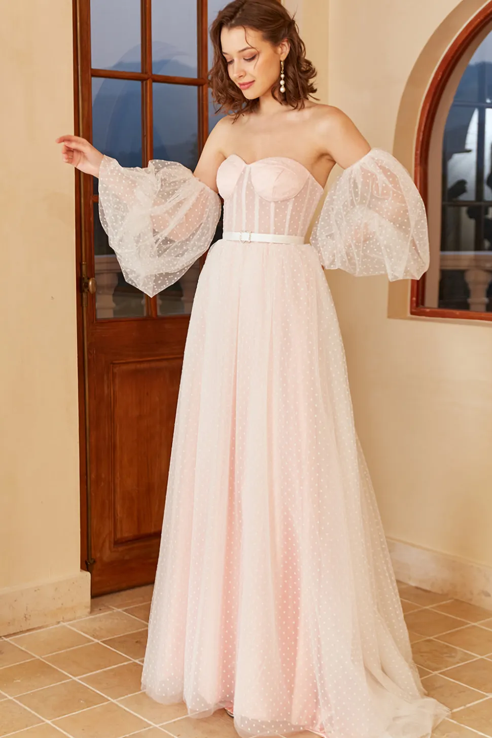 Vestido de noiva de Polka Dots cor-de-rosa com mangas puff