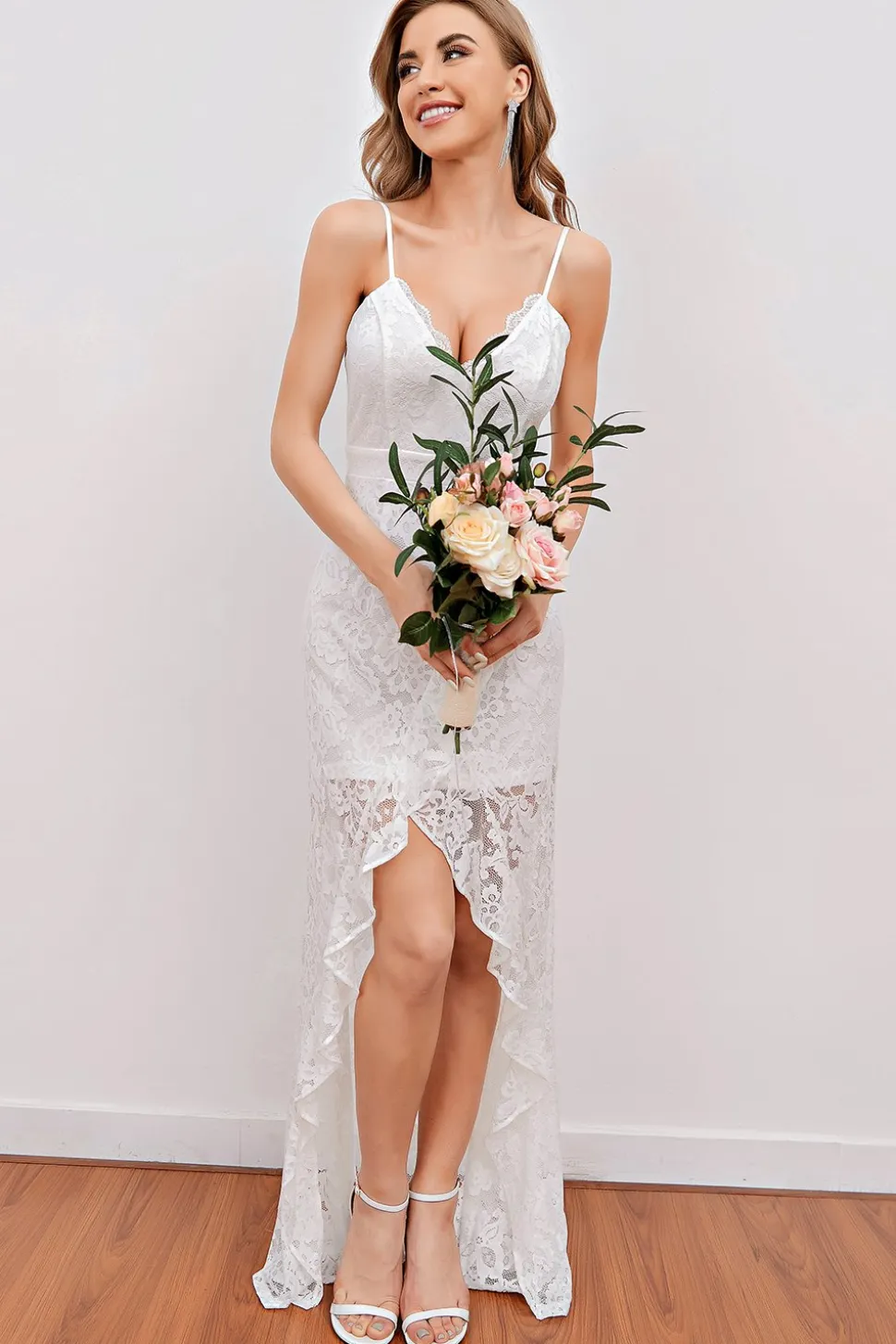 Vestido de noiva de praia de renda branca