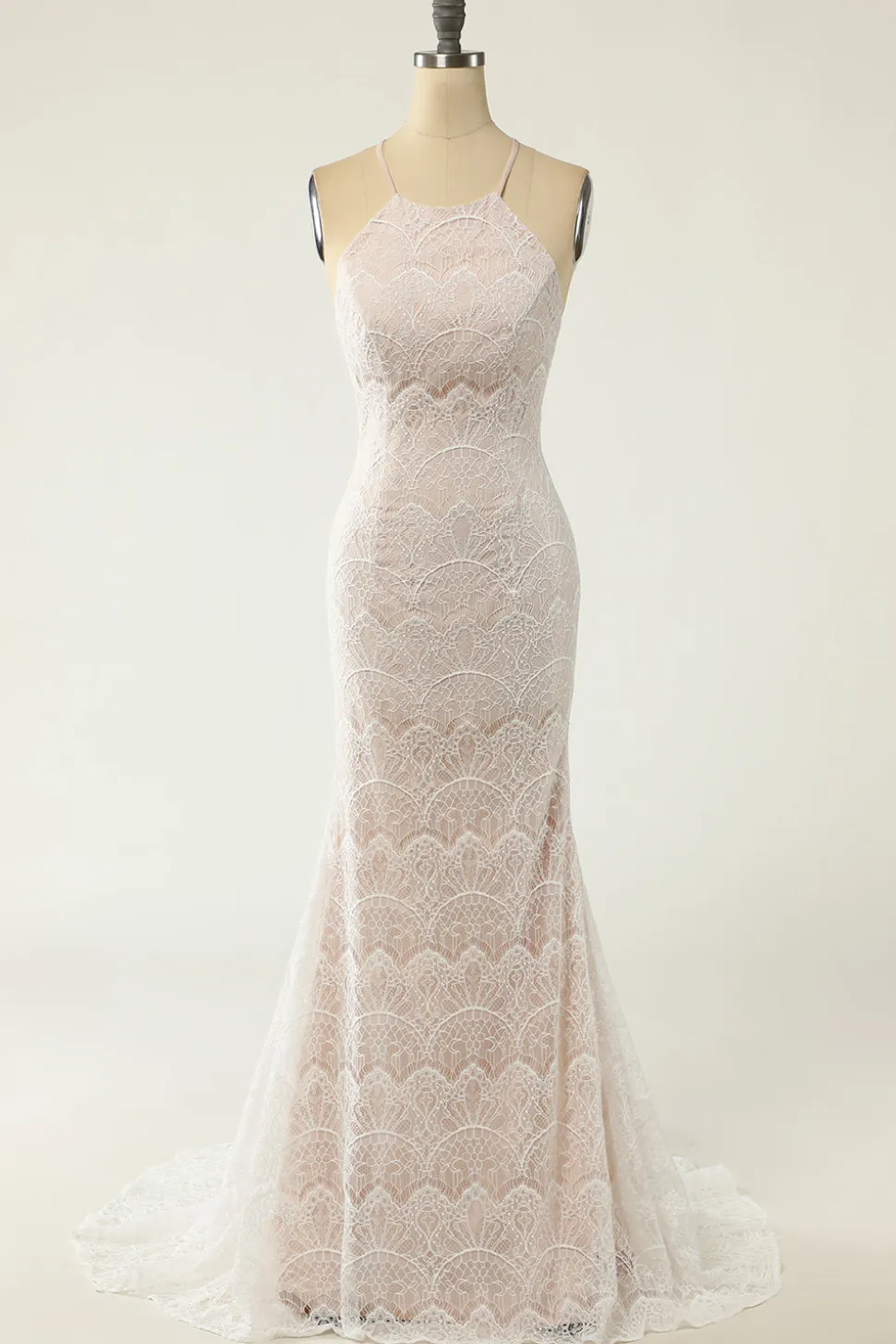 Vestido de noiva de renda branca de sereia halter branco com varrimento trem