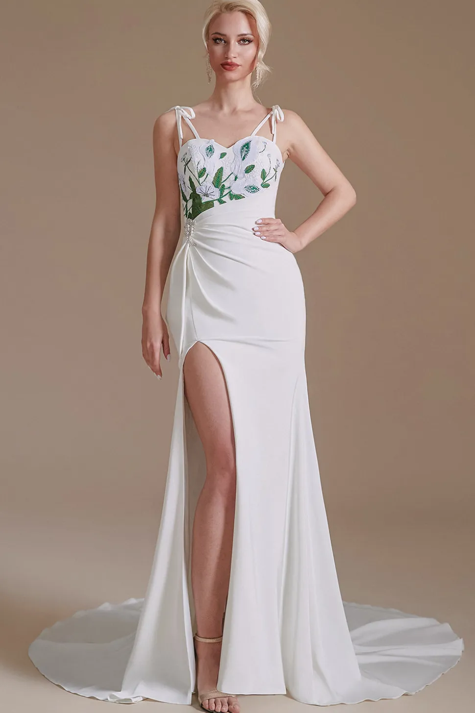 Vestido de noiva de trem de varrimento sem costas da sereia branca com apliques