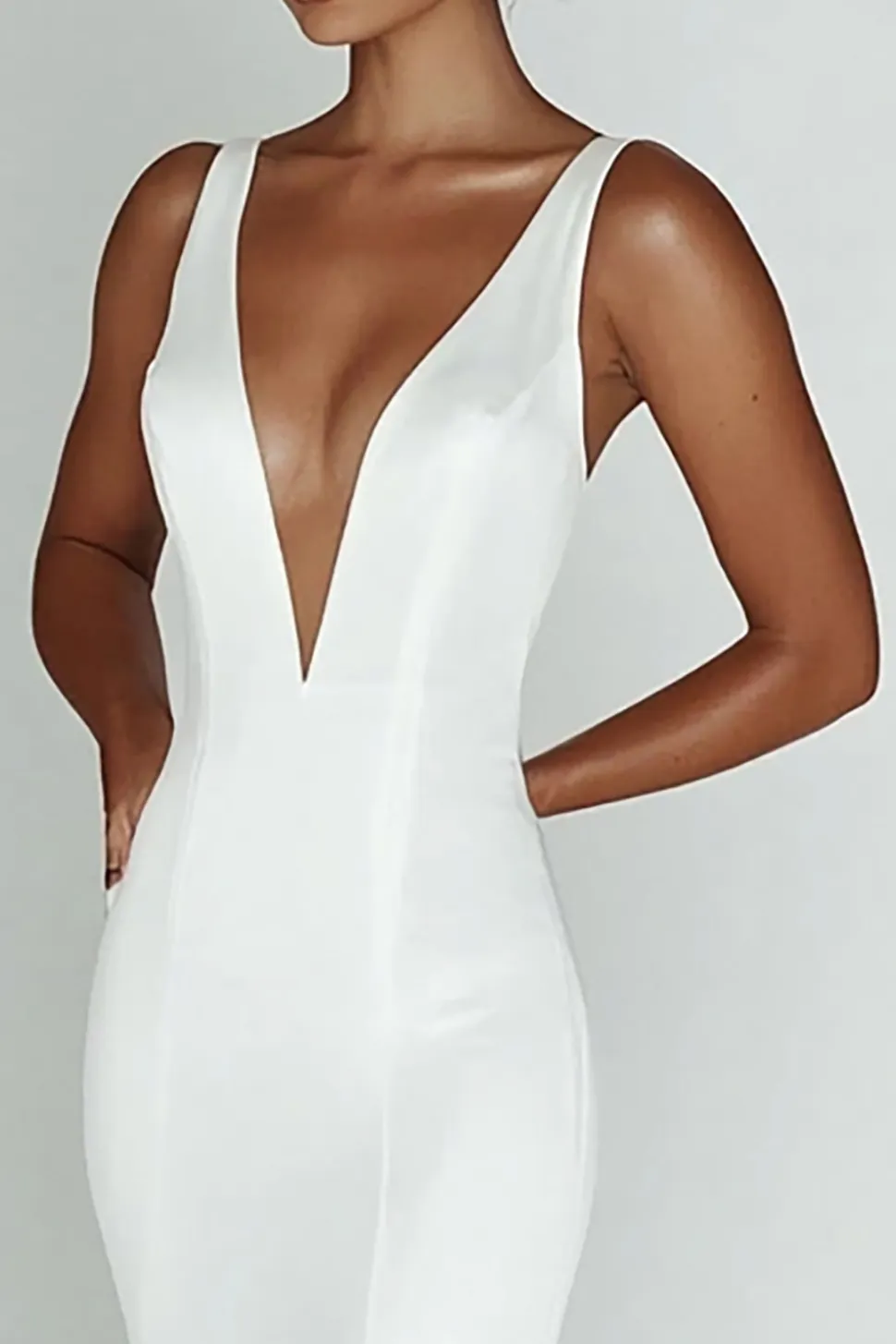 Vestido de Noiva Decote em V Sereia Branco Simples Longo Cetim