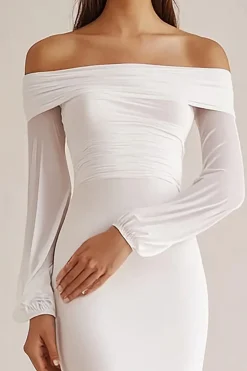 Vestido de Noiva Longo Chiffon Branco Fora do Ombro