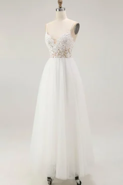 Vestido de noivado branco de alças finas em tule com renda
