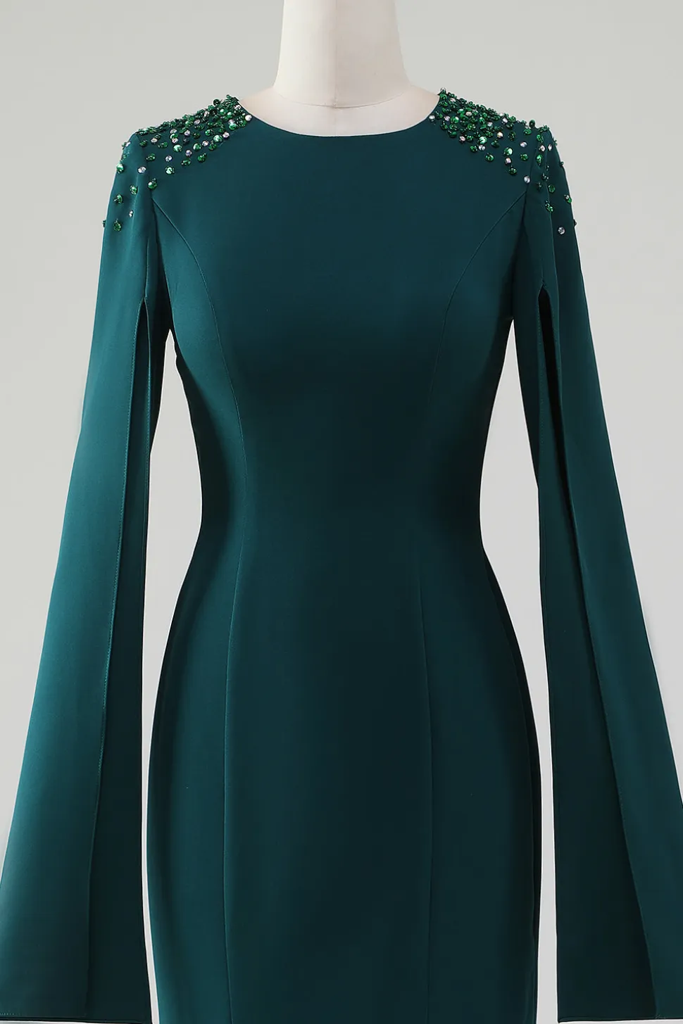 Vestido de pescoço redondo de sereia verde escuro com mangas de cabo frisadas