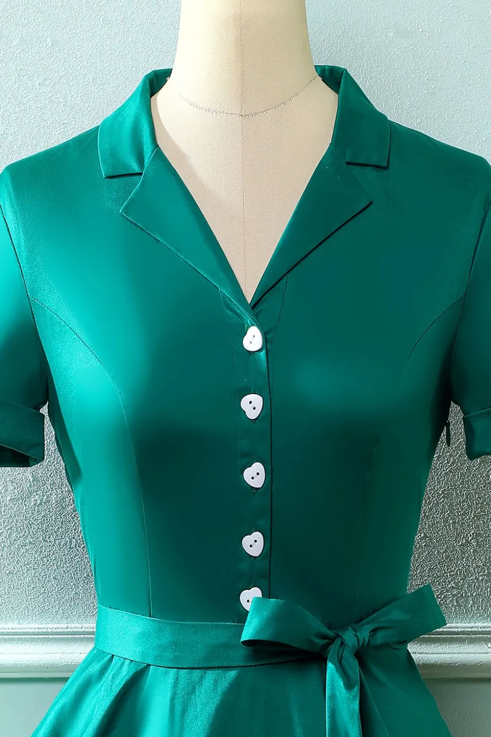 Vestido de pescoço verde V do exército dos anos 50 com Bowknot
