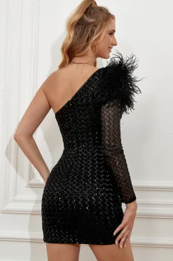 Vestido de regresso a casa de lantejoulas pretas apertado com penas