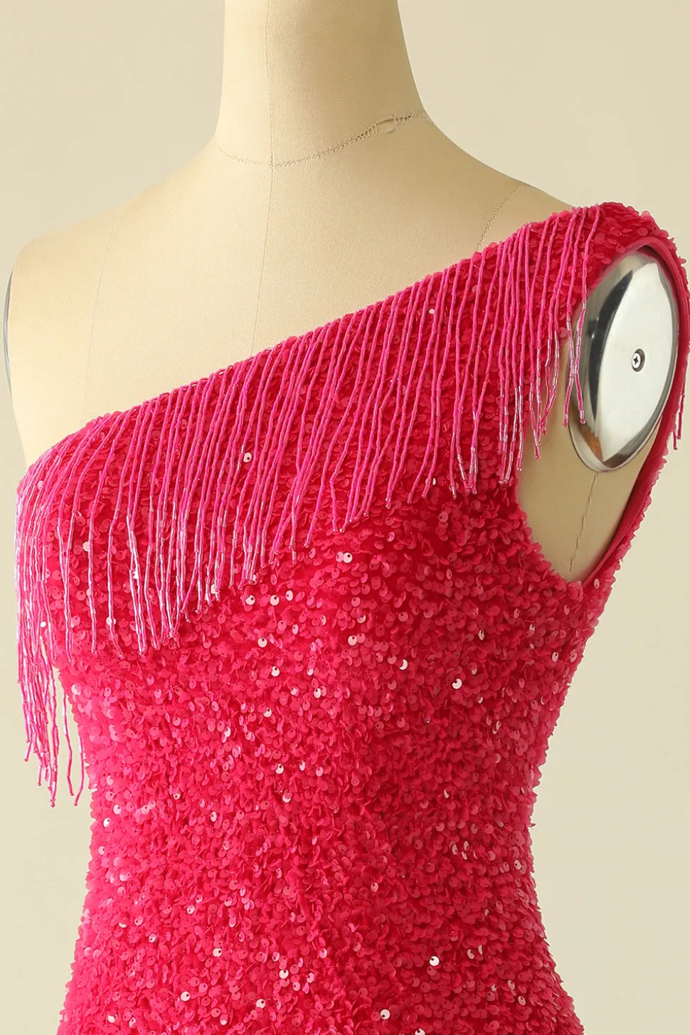 Vestido de regresso a casa de lantejoulas rosa quente de um ombro