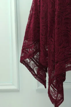 Vestido de Renda Assimétrico Borgonha