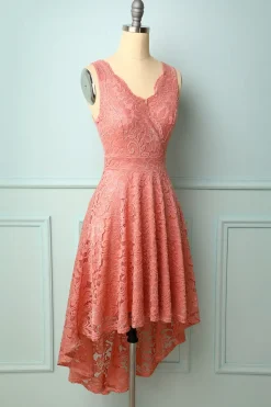 Vestido de renda com decote em v blush