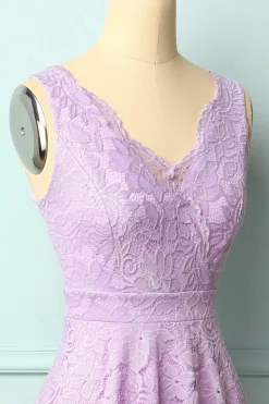 Vestido de renda com decote em v de lavanda