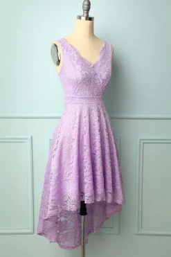 Vestido de renda com decote em v de lavanda