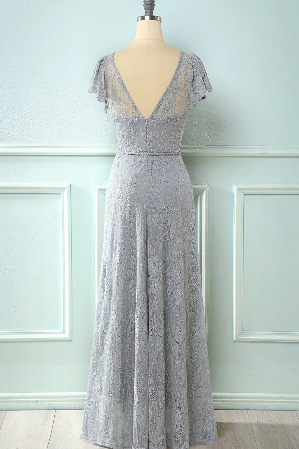 Vestido de renda comprida de champanhe