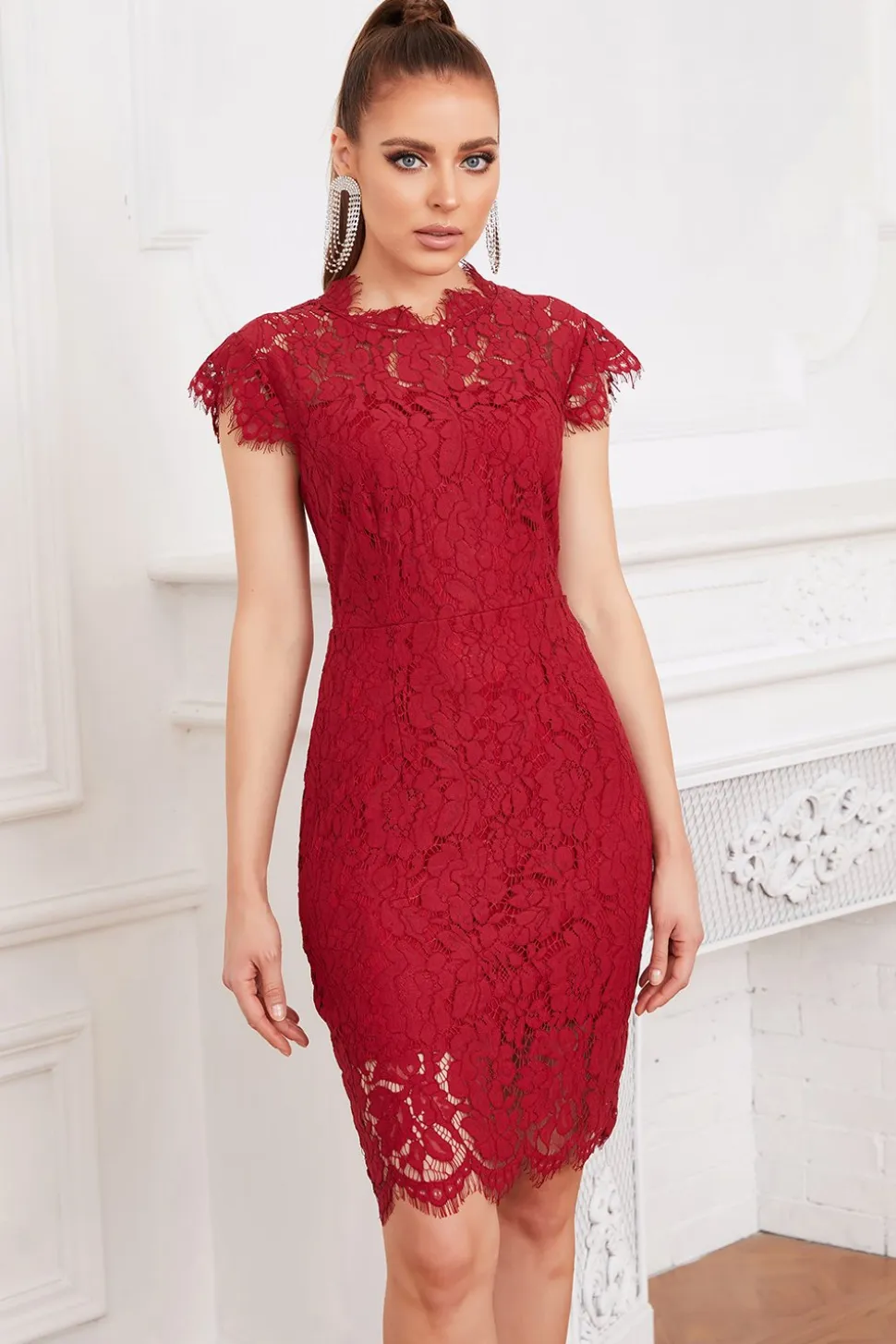 Vestido de renda de bodycon vermelho