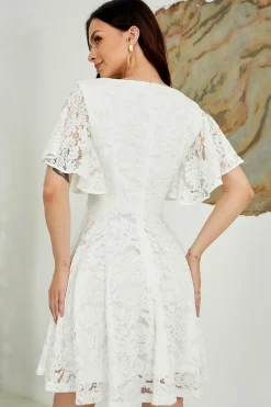 Vestido de renda de mangas de batwing