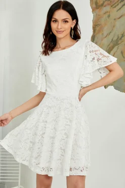 Vestido de renda de mangas de batwing