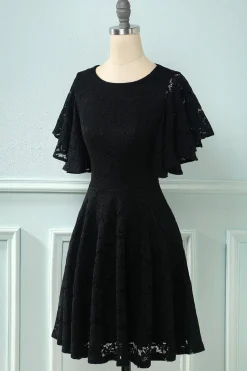 Vestido de renda de mangas de batwing